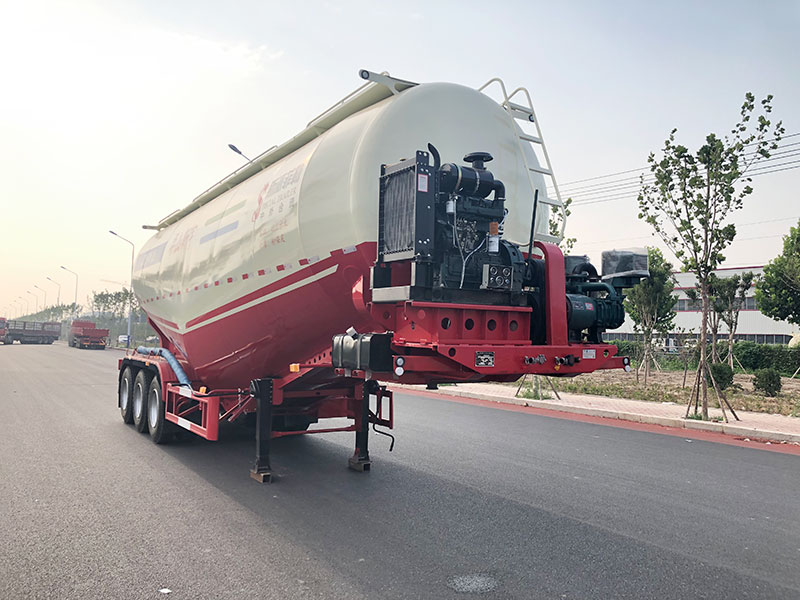 半掛粉粒物料運(yùn)輸車